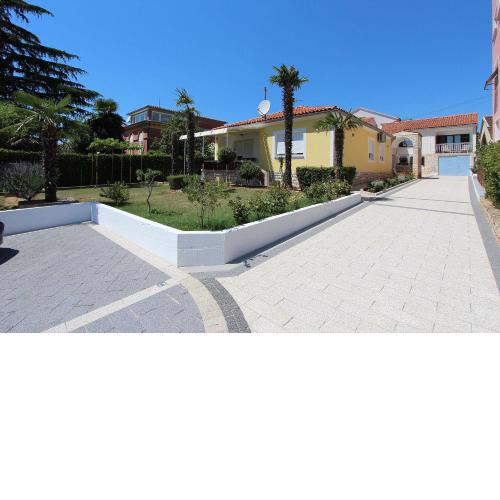 Lauschiges Studio-Apartment nur 5 Gehminuten zum Zentrum von Rovinj - mit Privatparkplatz