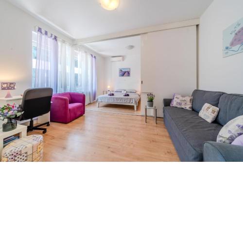 Lavanda Apartment With Terrace - Happy Rentals