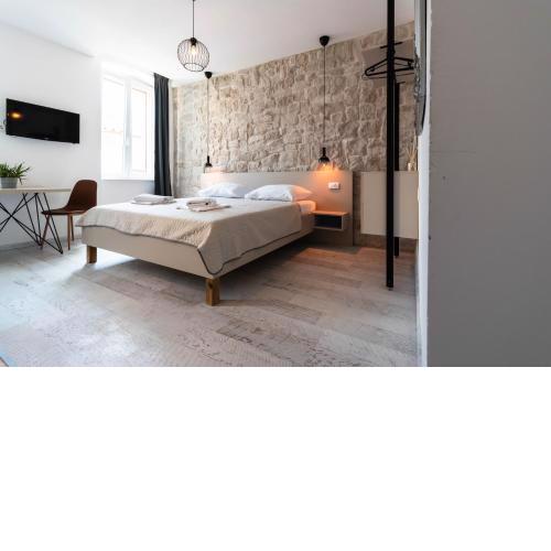 L&B City Center Studios Apartments