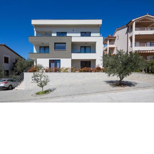 Lemechi Casa Girasole Apartments
