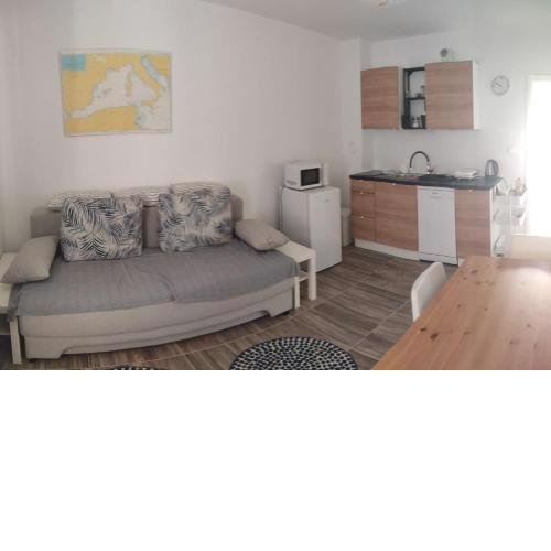 Levant, cosy and modern apartment in Novalja center