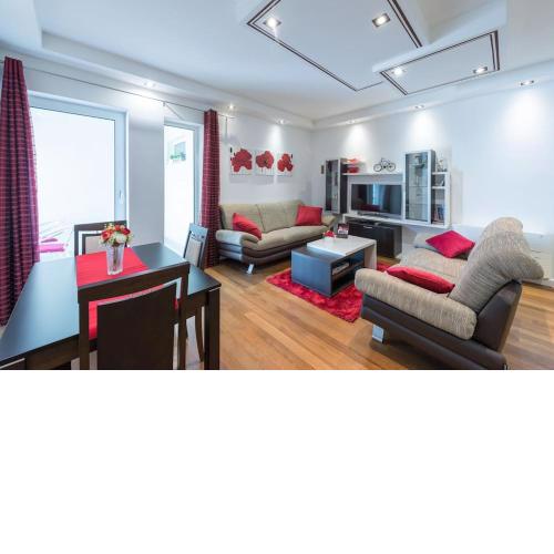 Lida - comfort one bedroom apt,free parking-Lapad