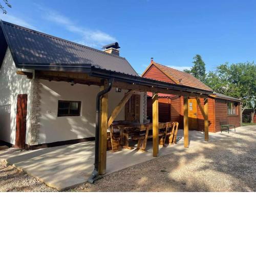 LIKe A cottage