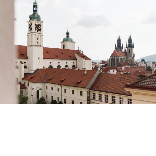 LIL Apartment with Tyn Cathedral View, Parking & AC