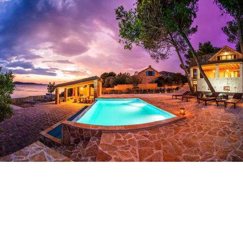 Little Sea House