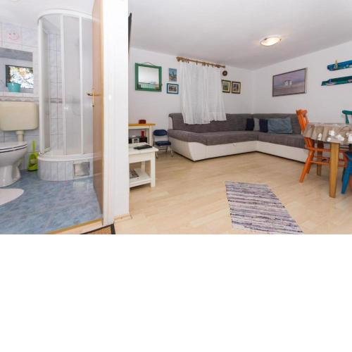 Little sweet stone house for 4, Seget, 20m to the beach