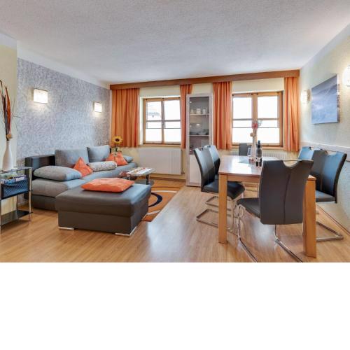 Lively flat near a ski resort in Fiss