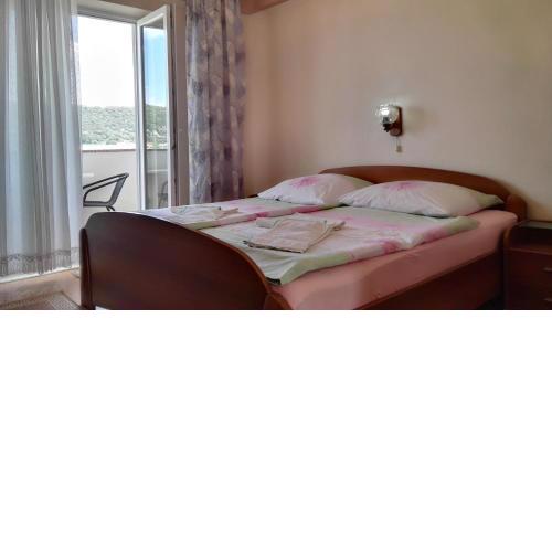Ljubica Apartments and Rooms
