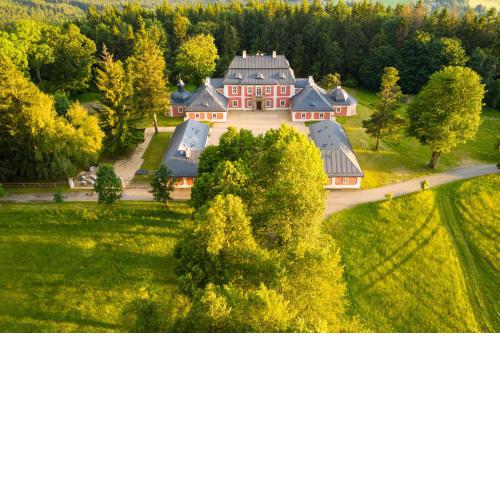 Lovecký zámek Karlštejn