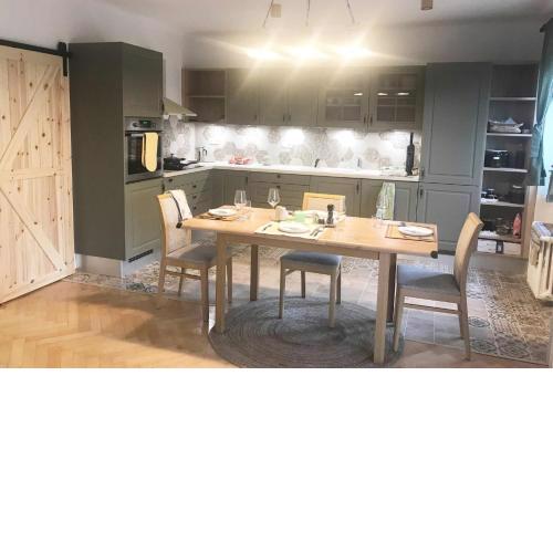 Lovely And Freshly Renovated Apartment In Praha 10