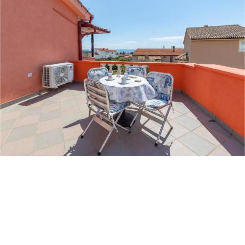 Lovely Apartment In Betiga With Wifi