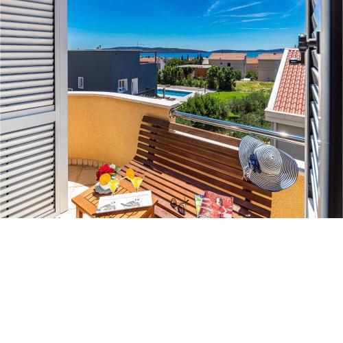 Lovely Apartment In Kastel Kambelovac With Wifi