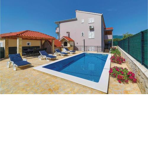 Lovely Apartment In Kastel Stari