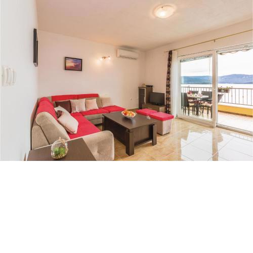Lovely Apartment In Komarna With House Sea View