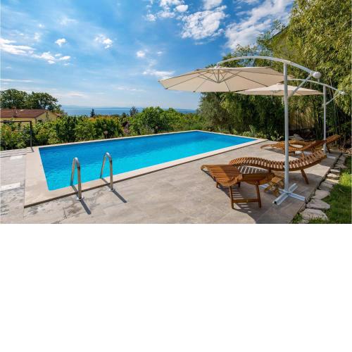 Lovely Apartment In Lovran With House Sea View
