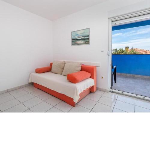 Lovely Apartment in Mandre with Barbecue