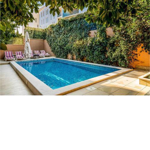 Lovely Apartment In Mokosica With Kitchen