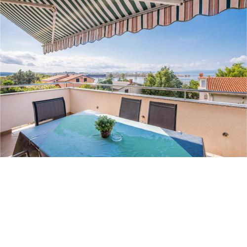 Lovely Apartment In Omisalj With Wifi