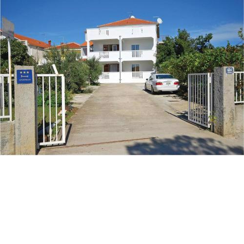 Lovely Apartment In Turanj With House Sea View