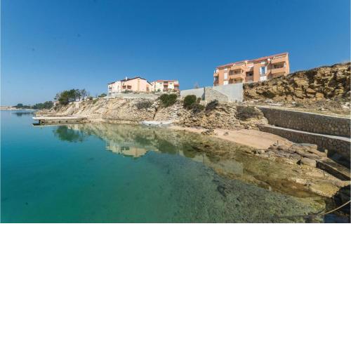 Lovely Apartment In Vlasici With Kitchen