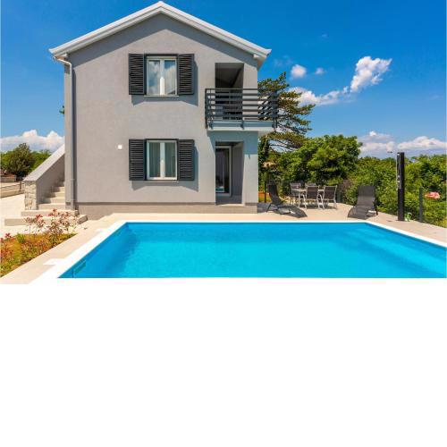 Lovely Apartment In Vrbnik With House Sea View