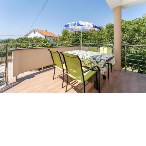Lovely Apartment In Zadar With House Sea View