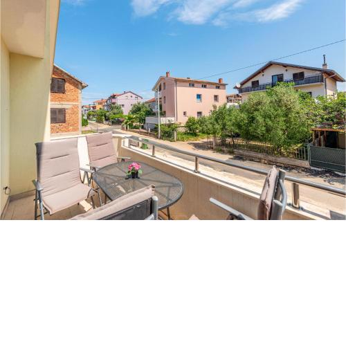 Lovely Apartment In Zadar With Wifi