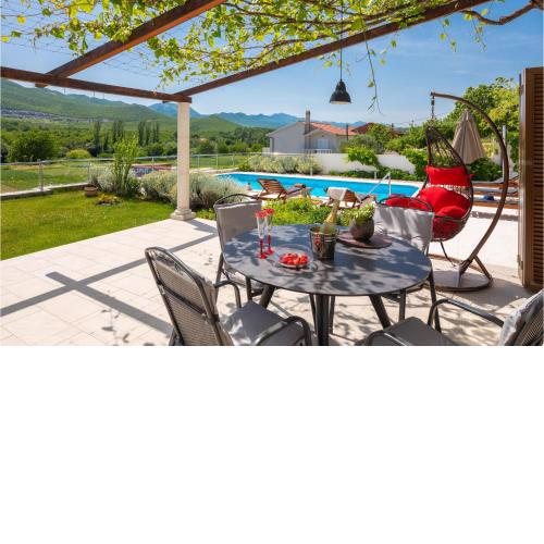 Lovely Home In Blato Na Cetini With Kitchen
