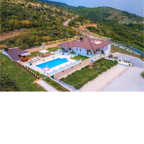 Lovely Home In Glavina Donja With Wifi
