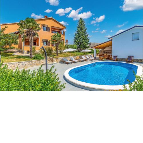 Lovely Home In Koromani With Wifi