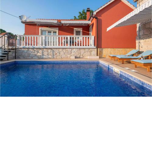 Lovely Home In Kresevo With Wifi