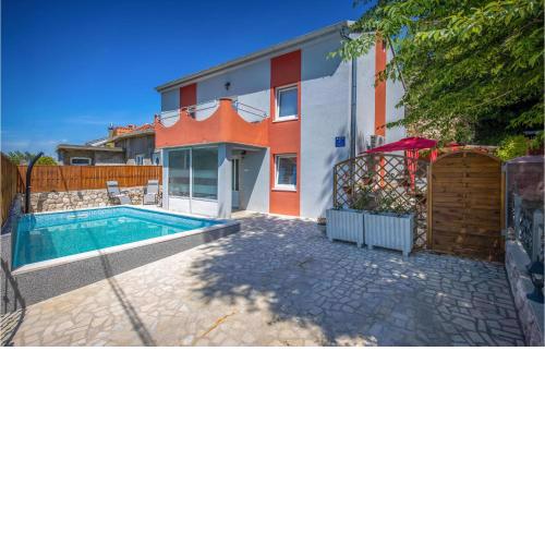Lovely Home In Krizisce With Kitchen