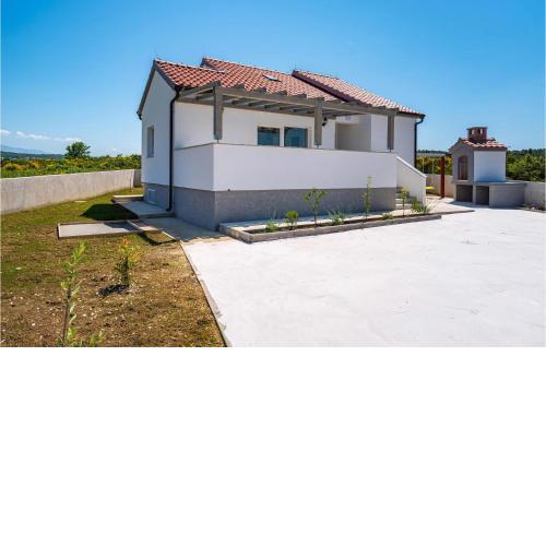 Lovely Home In Ljubac With Wifi