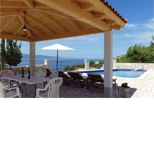 Lovely Home In Lokva Rogoznica With Wifi