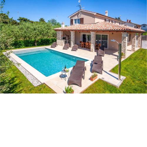 Lovely Home In Medulin With Wifi