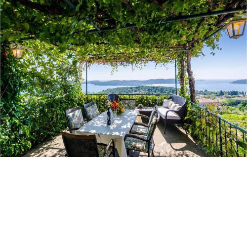 Lovely Home In Orasac With Wifi