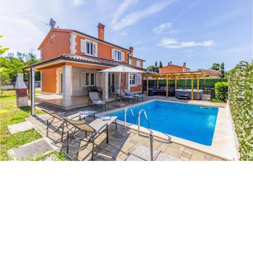 Lovely Home In Pula With Wifi