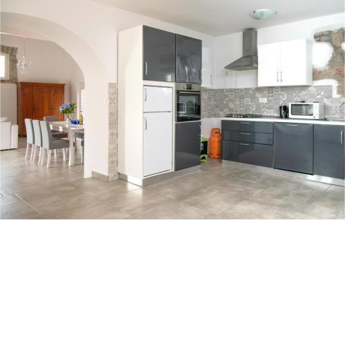 Lovely Home In Ruzici With Outdoor Swimming Pool
