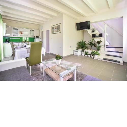 Lovely Home In Slime With Kitchen
