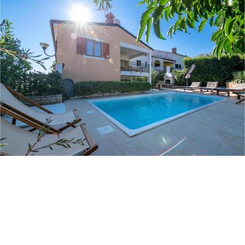 Lovely Home In Vrsar With Outdoor Swimming Pool