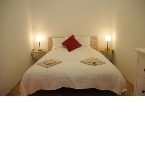 Lovely Renovated Apartment Top 11 - Easy Self Check in