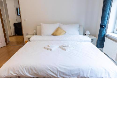 Lukas Apartments