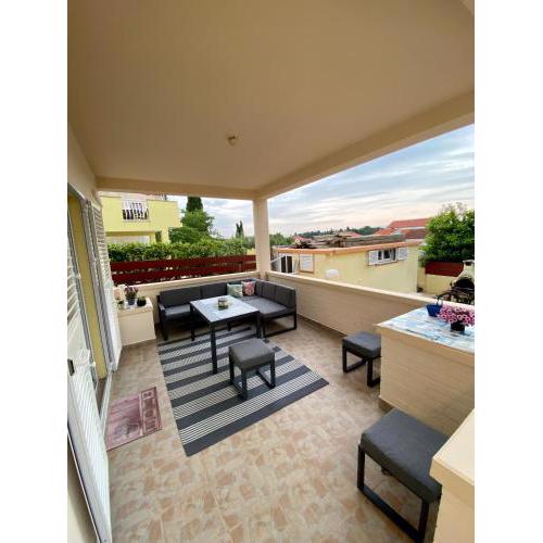 LuMar Holidays and Apartments
