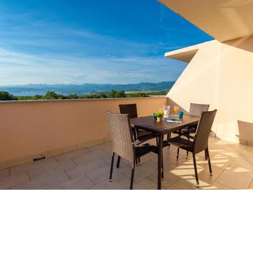 Lush Apartment in Omi alj near Seabeach