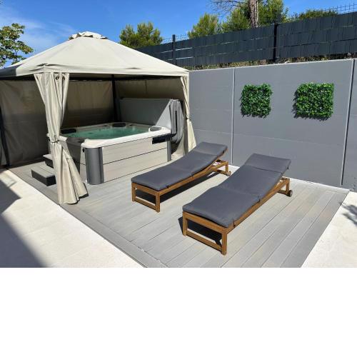 Lux Oliva Apartment with whirlpool and FREE parking