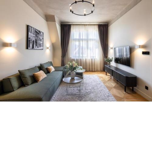 Luxury 2 bedroom apartment with AC in the Old Town