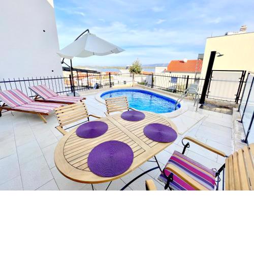 Luxury Apartment Ansi