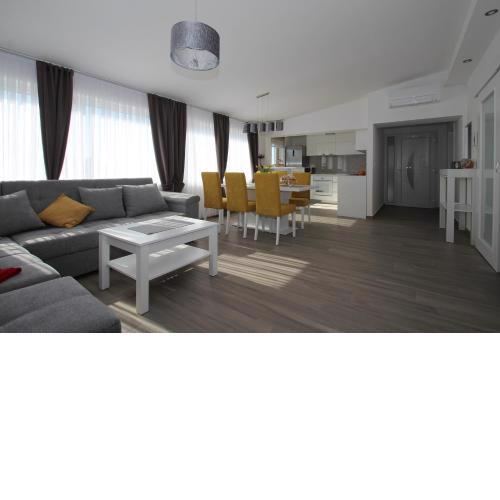 Luxury apartment Navi