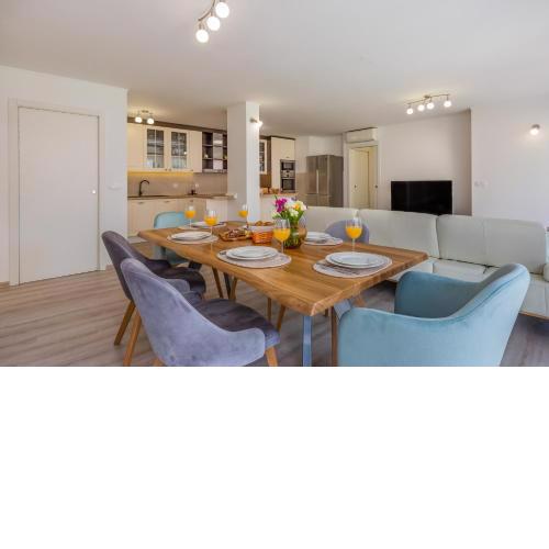 Luxury apartment OMIS