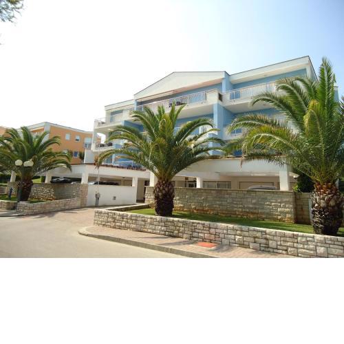 Luxury apartment Pelargonija in Monterosso Resort